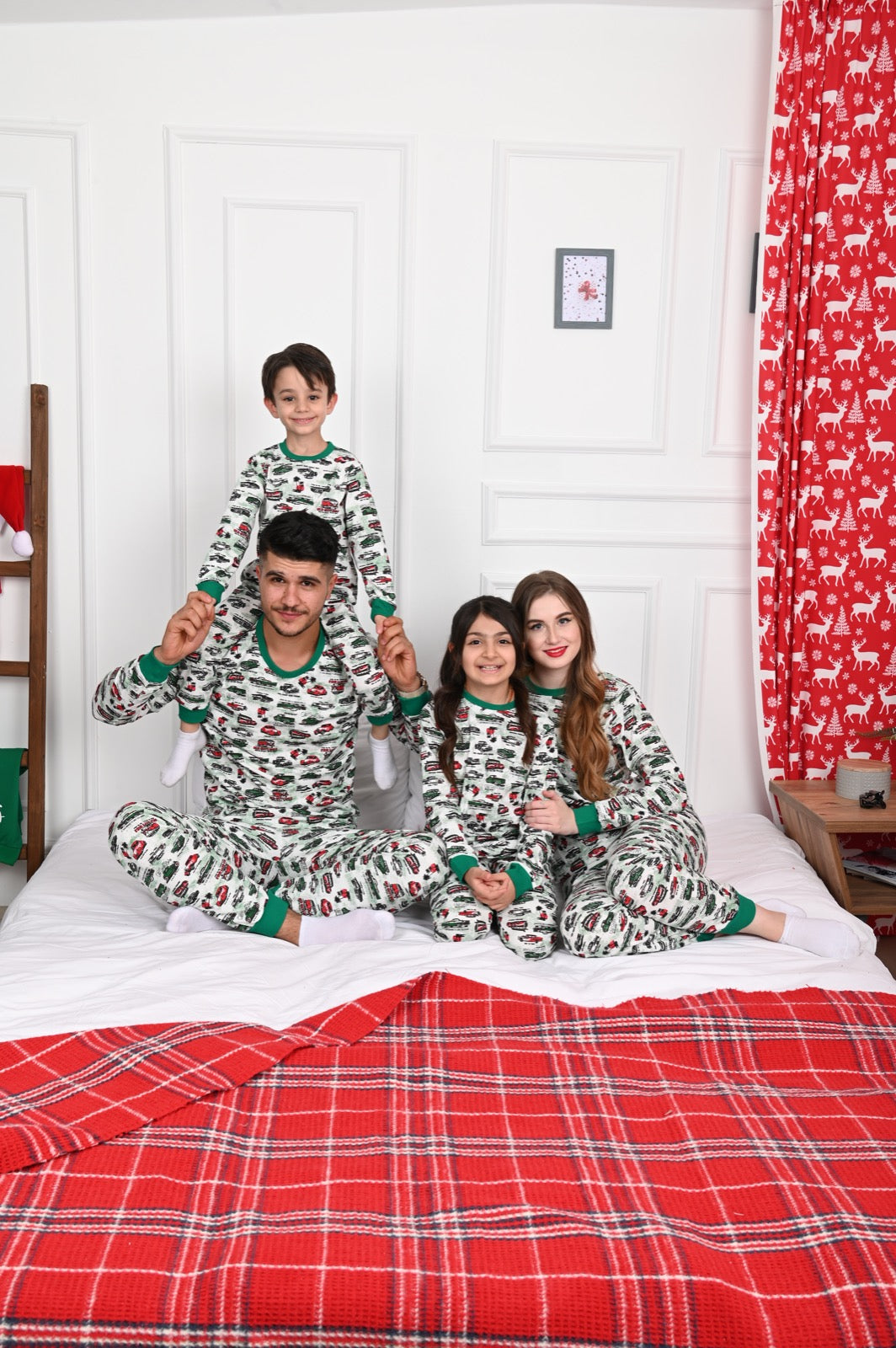 ДЕТСКИ ПИЖАМИ НА ЕДРО 9382-11 Коли